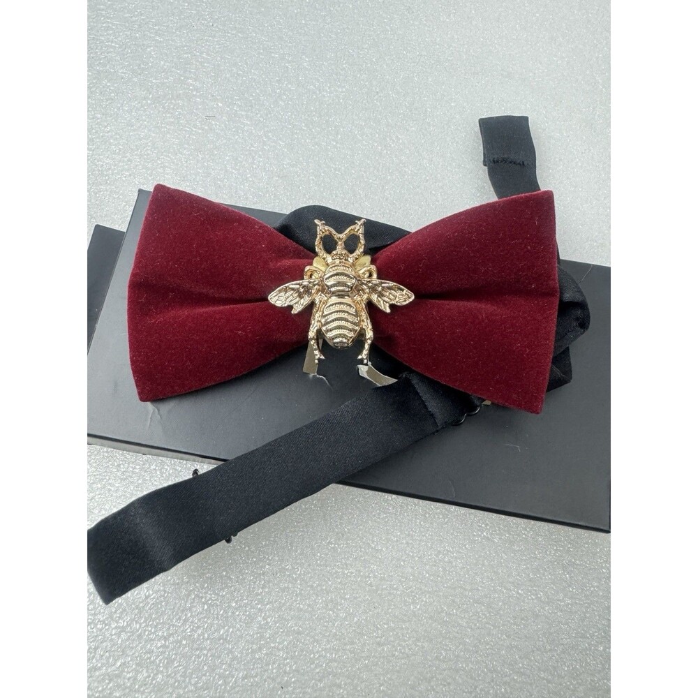 TALLIA $60 Men's Pre-Tied Golden Bee Velvet Ornament Bow Tie NEW